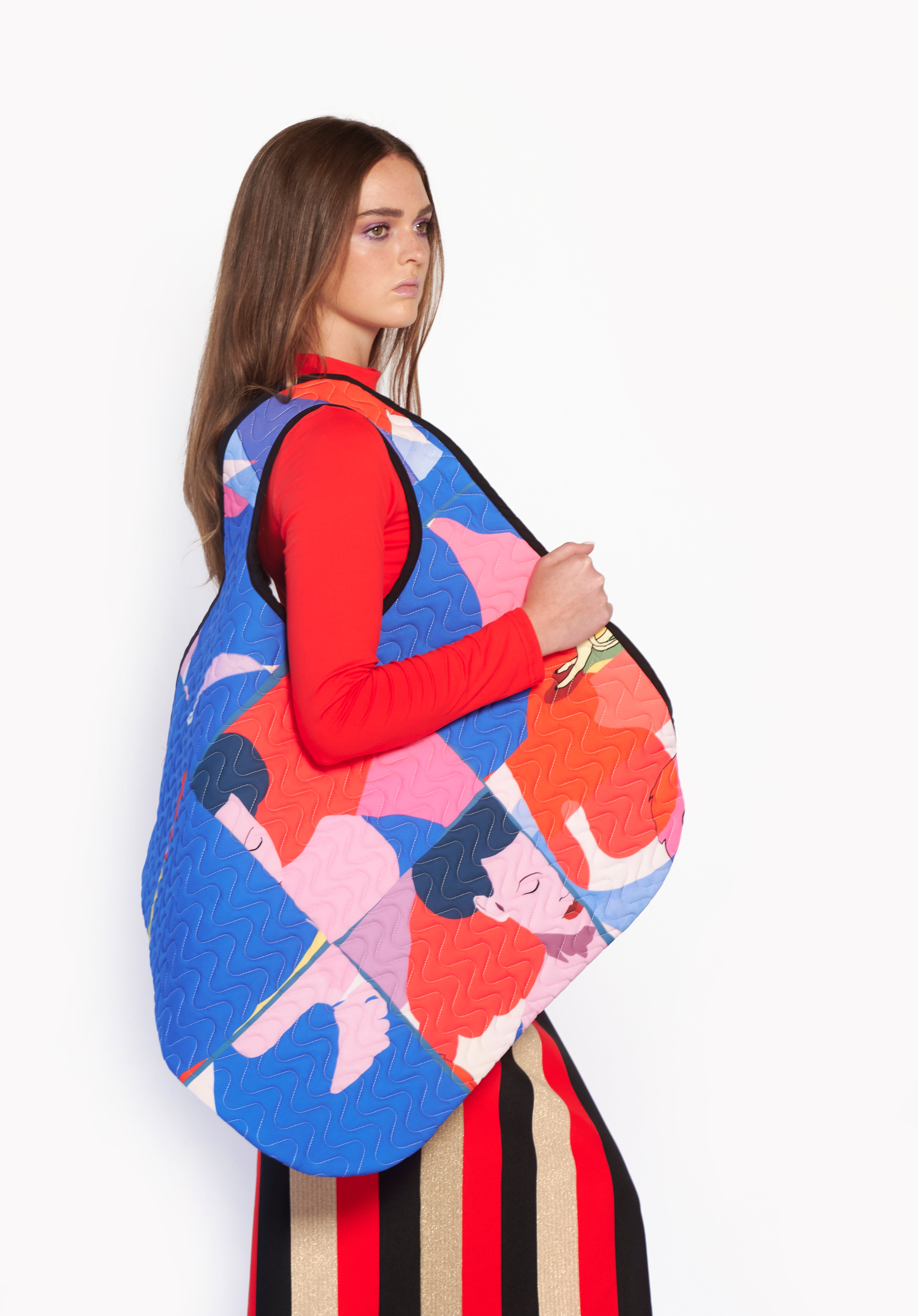 Ridiculously Large Carry-All, The Contessa